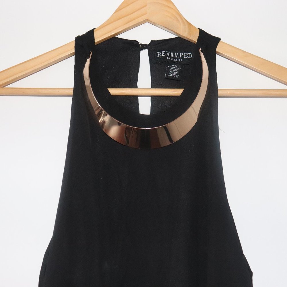 Long Sleeveless Flowy dress with Gold collar